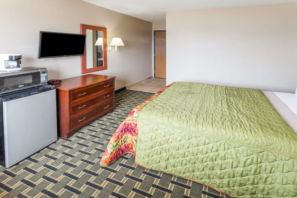 Super 8 By Wyndham Michigan City Bilik gambar