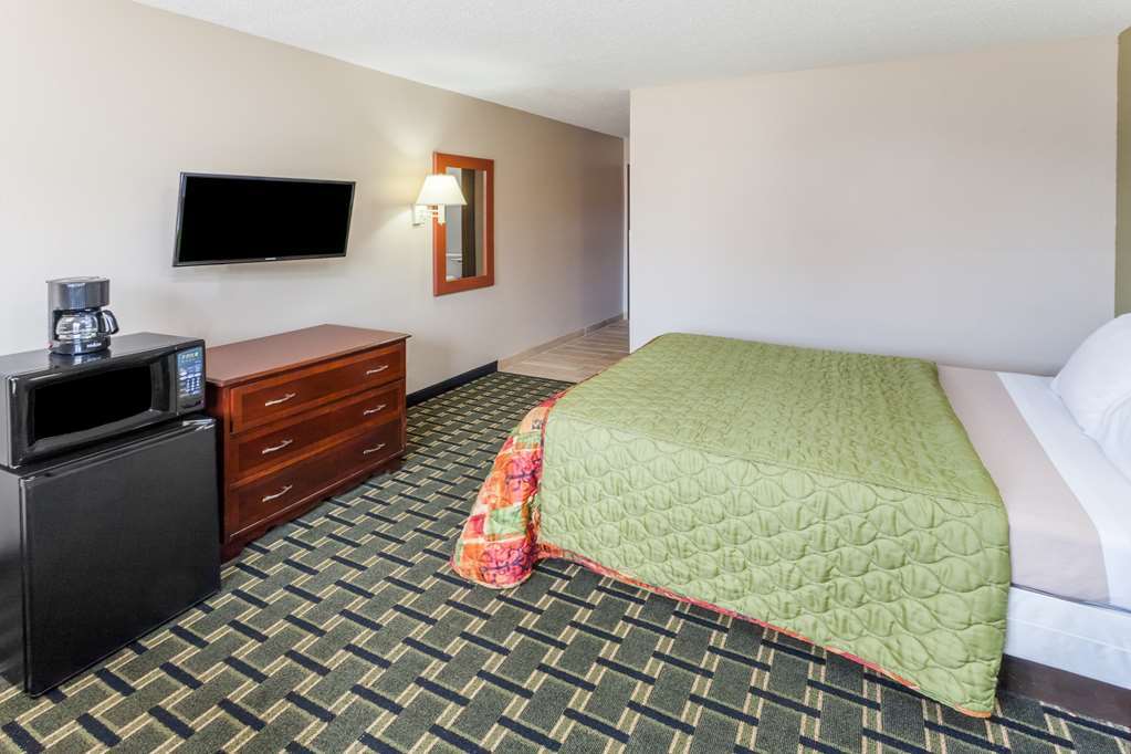 Super 8 By Wyndham Michigan City Bilik gambar